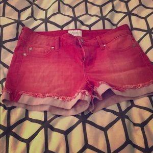 Pinkish/red shorts
